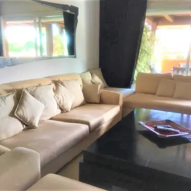 Alquiler a largo plazo de ático en Puerto Banús