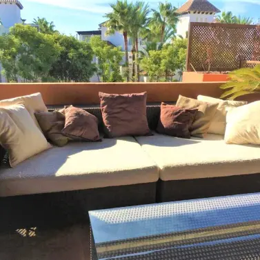 Alquiler a largo plazo de ático en Puerto Banús