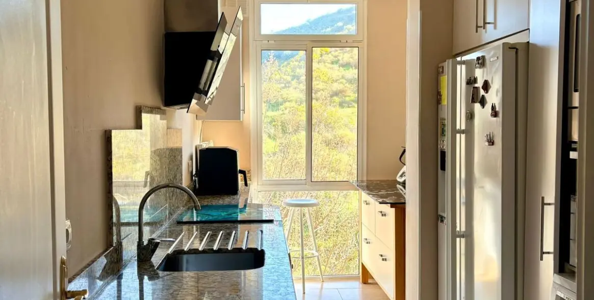 Продажа апартаментов на среднем этаже в Calahonda 8