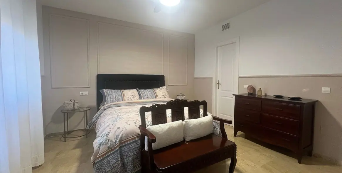 Продажа апартаментов на среднем этаже в Calahonda 30