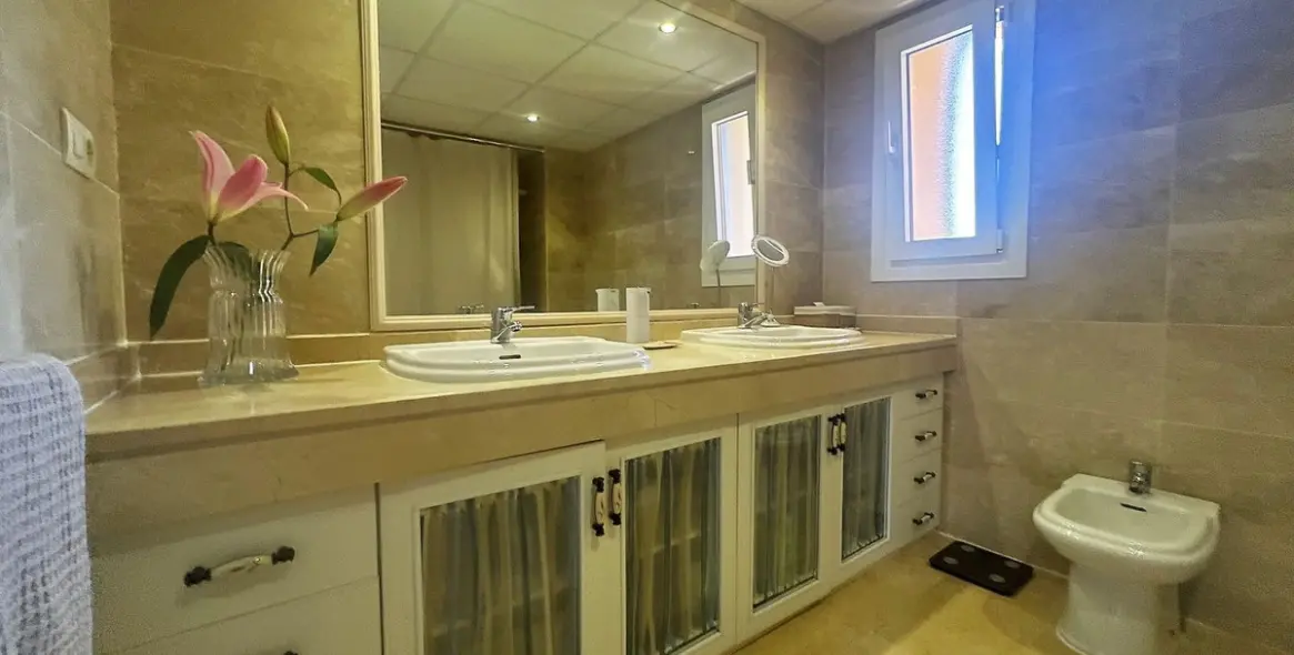 Продажа апартаментов на среднем этаже в Calahonda 33