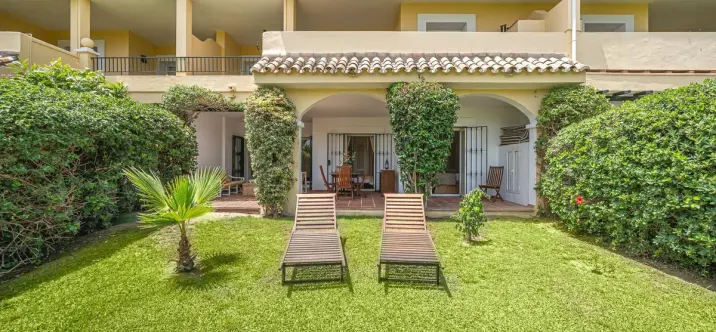 Sale of ground floor apartment in La Quinta 2