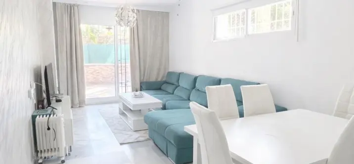 Sale of ground floor apartment in Aloha 1