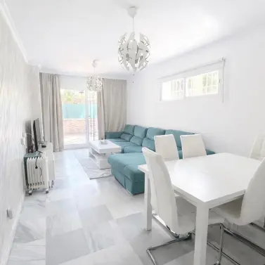 Sale of ground floor apartment in Aloha
