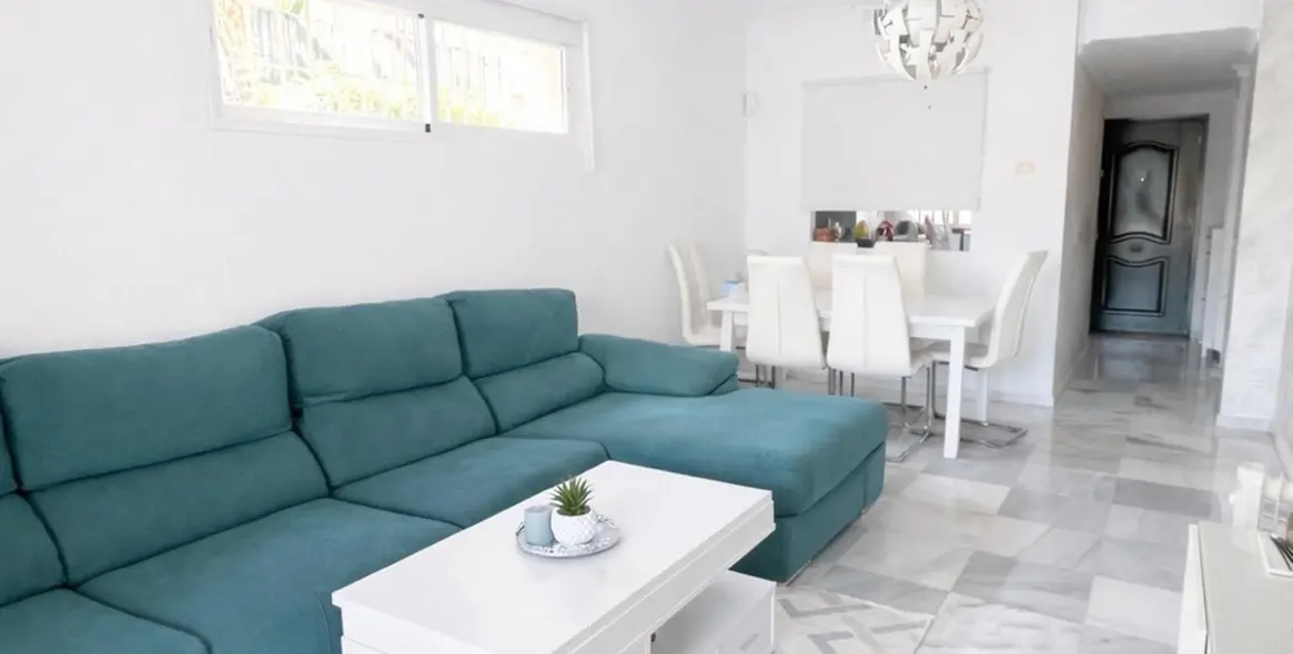 Venta de apartamento en planta baja en Aloha 3