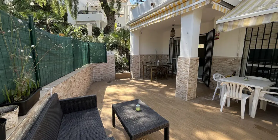 Venta de apartamento en planta baja en Aloha 5