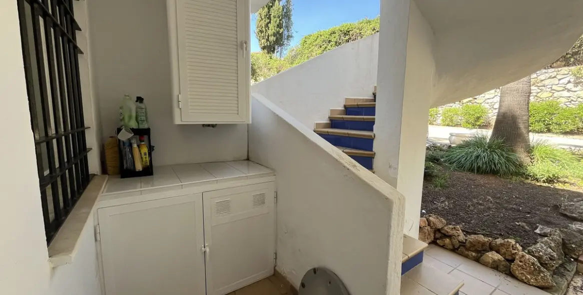 Venta de apartamento en planta baja en Aloha 16