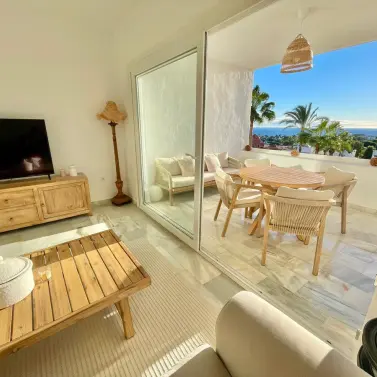 Venta de apartamento en planta media en Reserva de Marbella