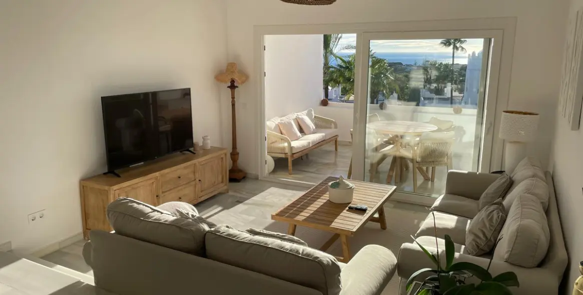 Sale of middle floor apartment in Reserva de Marbella 6