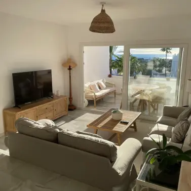 Venta de apartamento en planta media en Reserva de Marbella