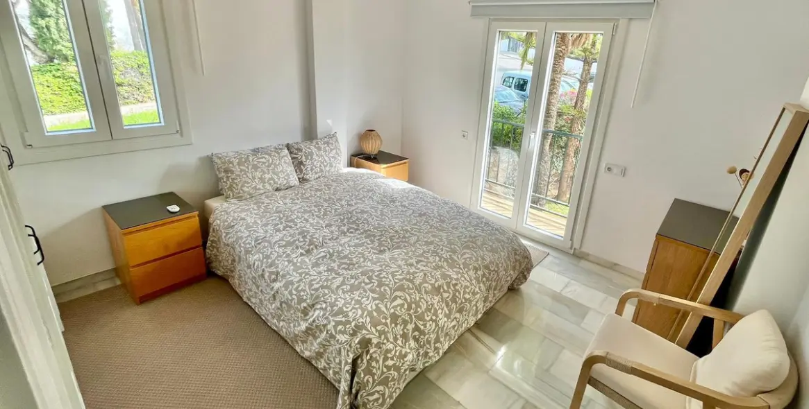 Sale of middle floor apartment in Reserva de Marbella 8