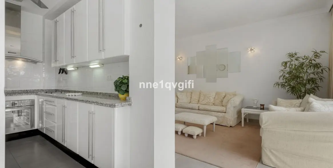 Venta de apartamento en planta media en Nagüeles 5