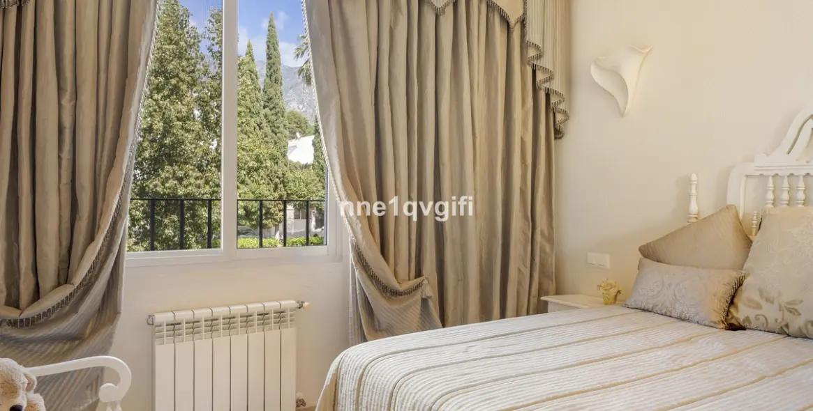 Venta de apartamento en planta media en Nagüeles 20