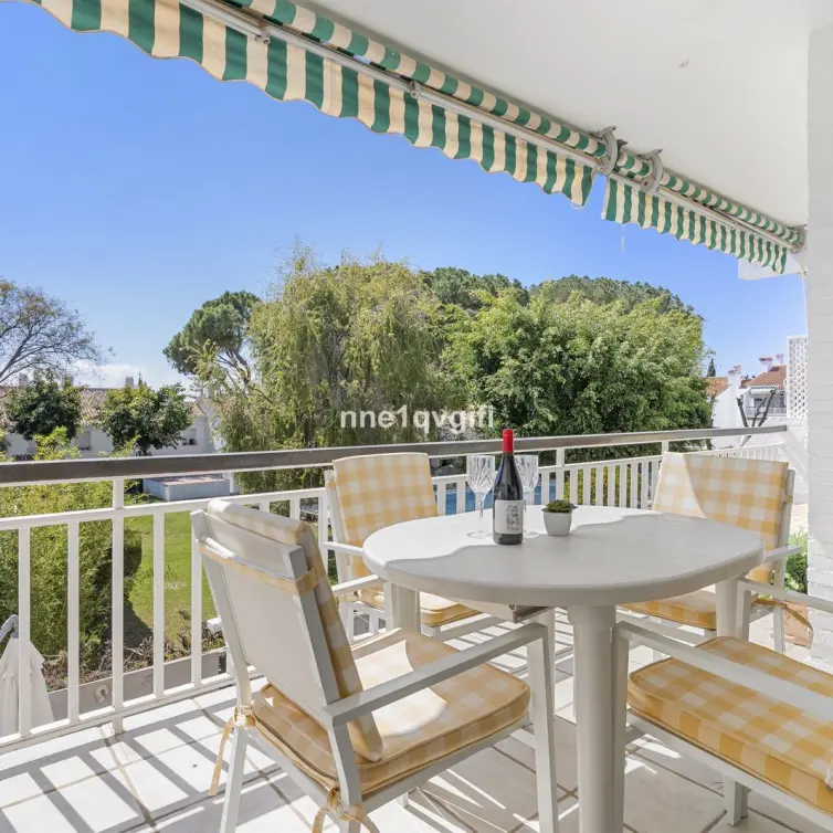 Sale of middle floor apartment in Nagüeles