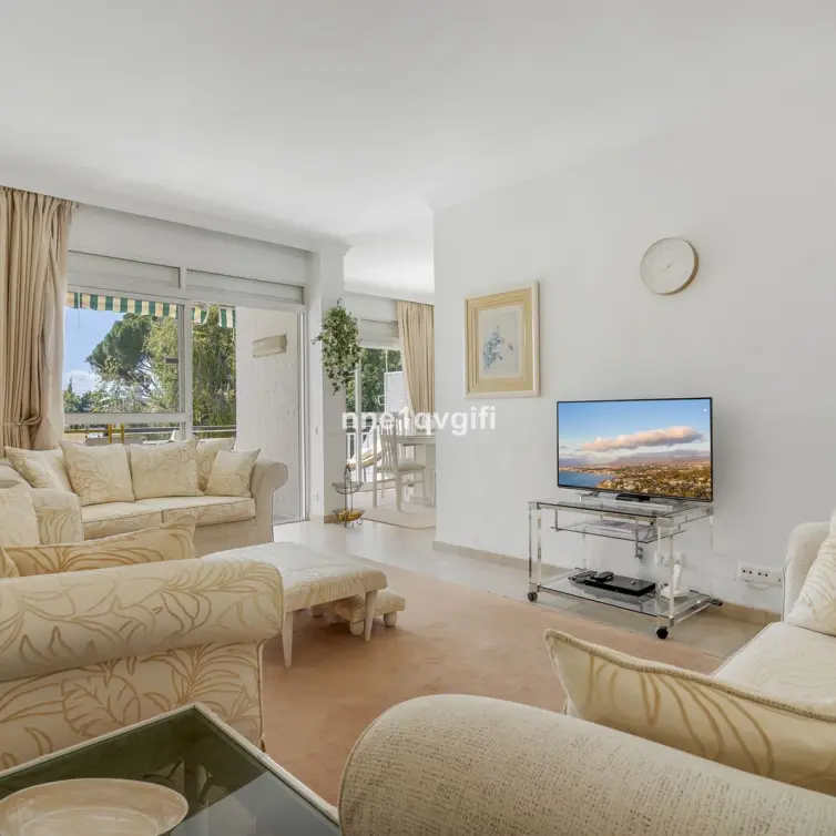 Sale of middle floor apartment in Nagüeles