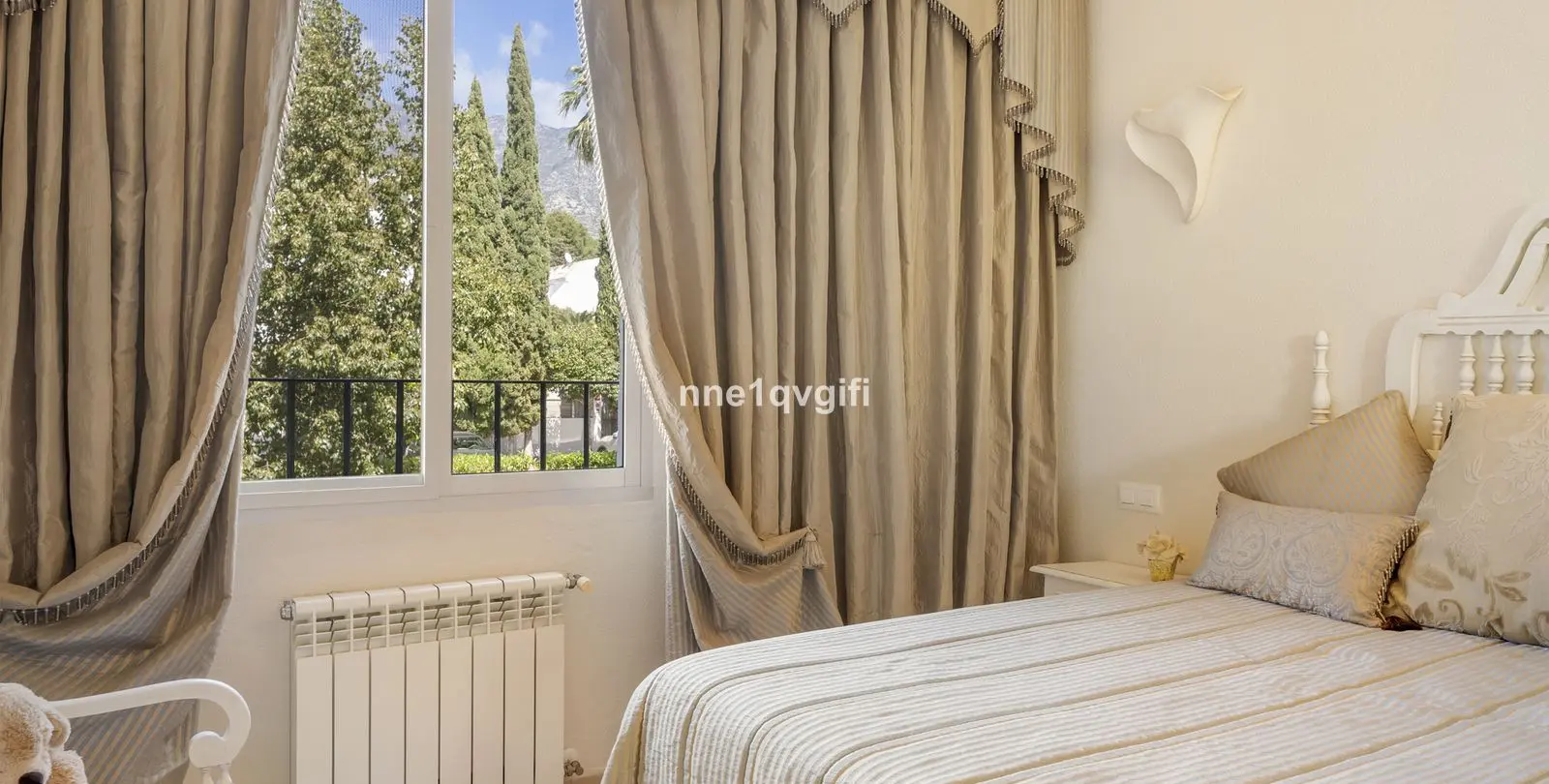 Sale of middle floor apartment in Nagüeles 20