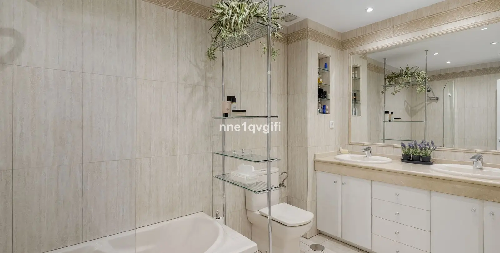 Sale of middle floor apartment in Nagüeles 22