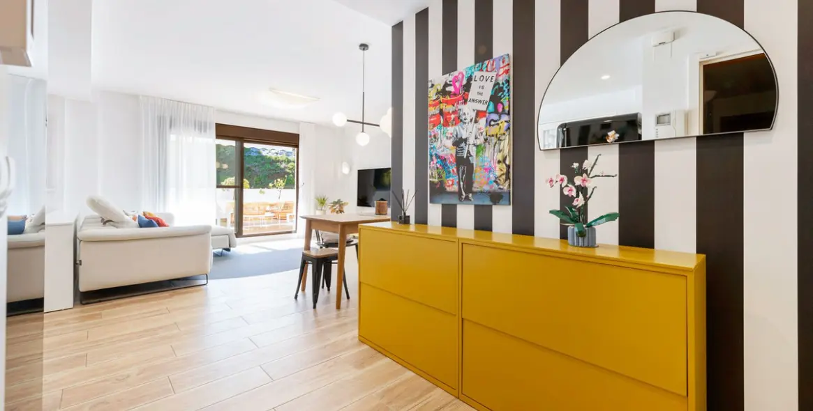 Sale of ground floor apartment in Estepona 1