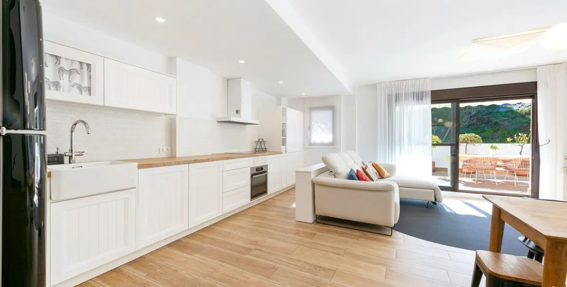 Sale of ground floor apartment in Estepona 5