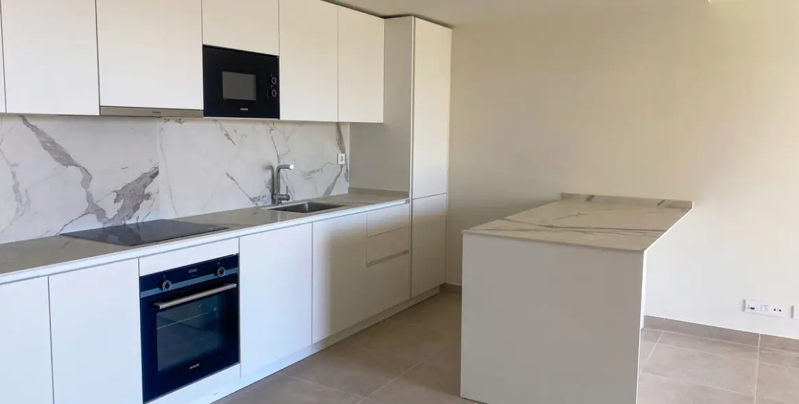 Продажа апартаментов на среднем этаже в Benalmadena 4