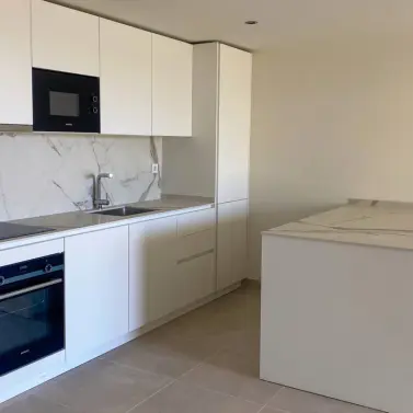 Продажа апартаментов на среднем этаже в Benalmadena