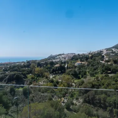 Продажа апартаментов на среднем этаже в Benalmadena