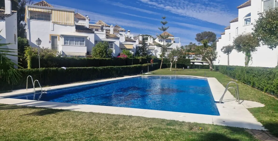 Sale of penthouse duplex in Costabella 1