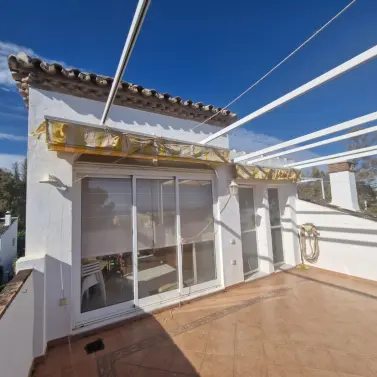 Продажа двухуровневого пентхауса в Costabella