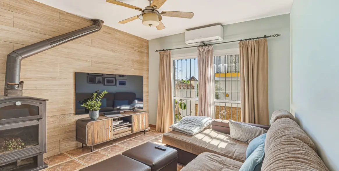 Продажа таунхауса в Las Lagunas 6