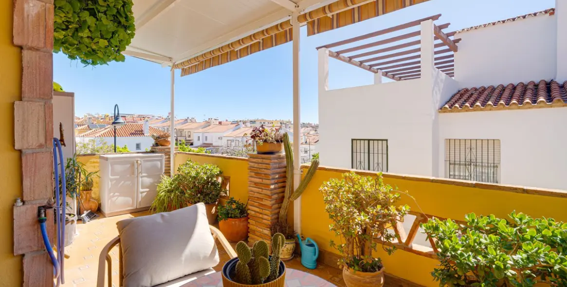 Продажа таунхауса в Las Lagunas 21