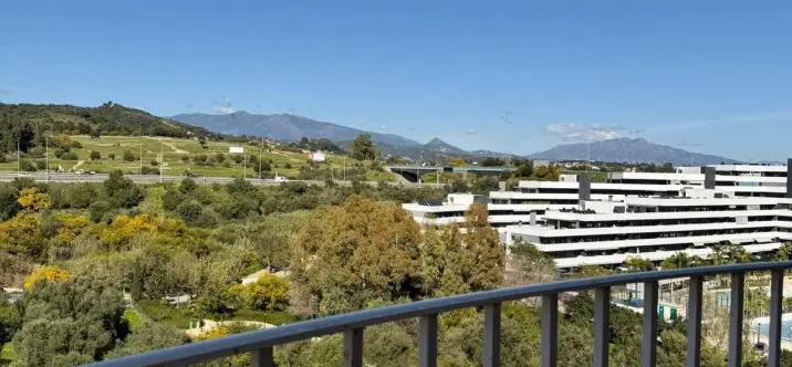 Sale of penthouse in Estepona 0