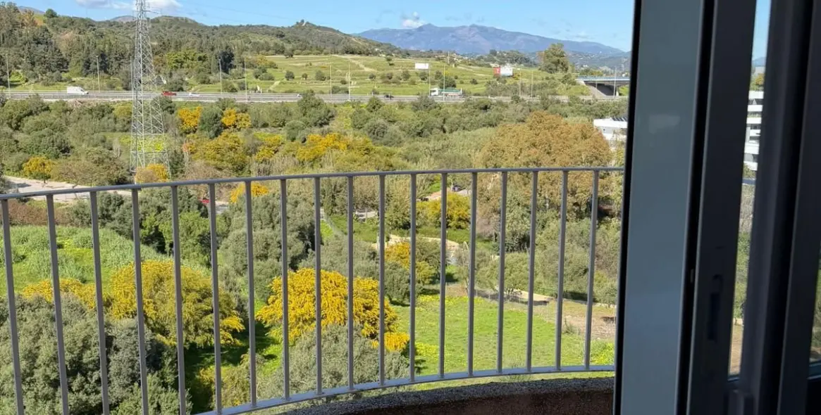 Sale of penthouse in Estepona 2