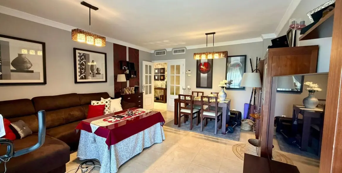 Sale of penthouse in Estepona 5