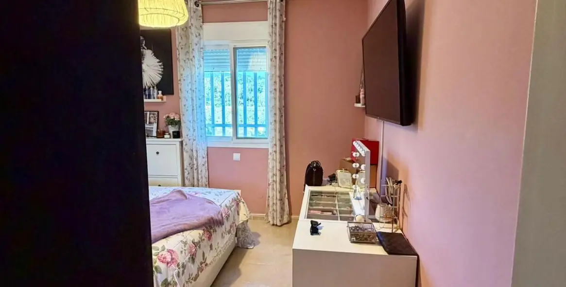 Sale of penthouse in Estepona 13