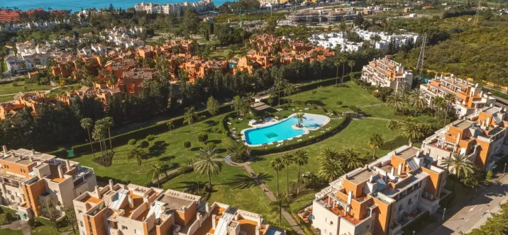 Sale of penthouse duplex in Estepona 0
