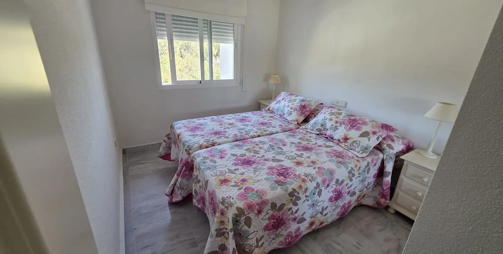 Sale of middle floor apartment in Nueva Andalucía 7