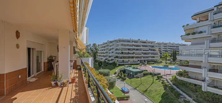 Sale of middle floor apartment in Guadalmina Alta 1
