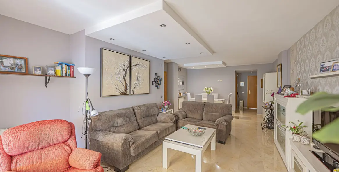 Sale of middle floor apartment in Guadalmina Alta 6