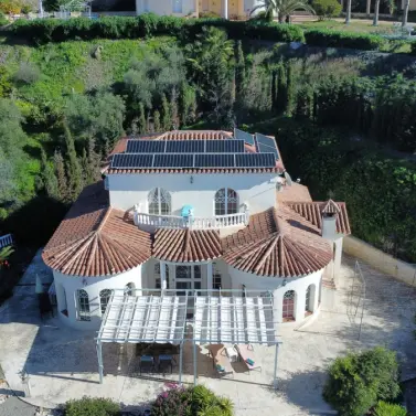 Продажа  отдельно стоящей виллы в Algarrobo