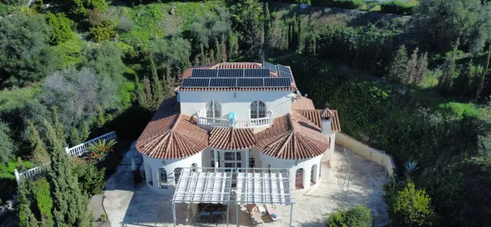 Продажа  отдельно стоящей виллы в Algarrobo 2