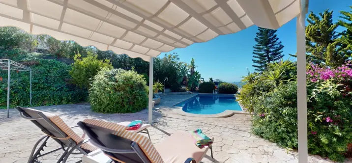 Продажа  отдельно стоящей виллы в Algarrobo 4