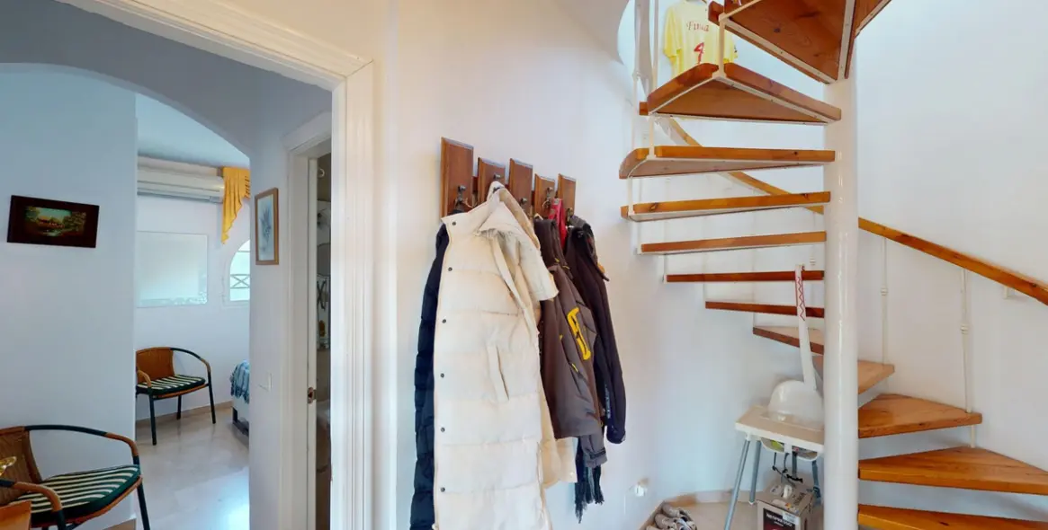 Продажа  отдельно стоящей виллы в Algarrobo 15