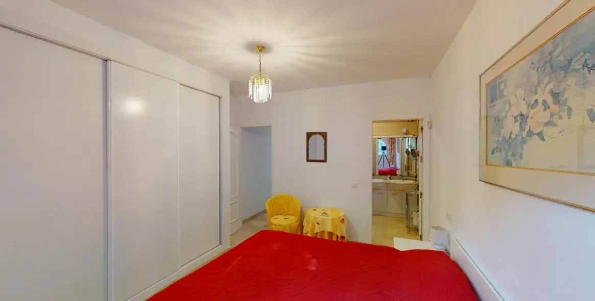 Продажа  отдельно стоящей виллы в Algarrobo 19