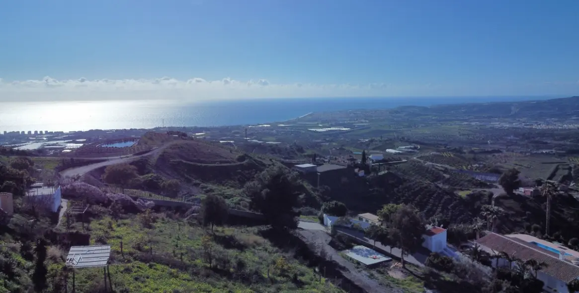 Продажа  отдельно стоящей виллы в Algarrobo 56