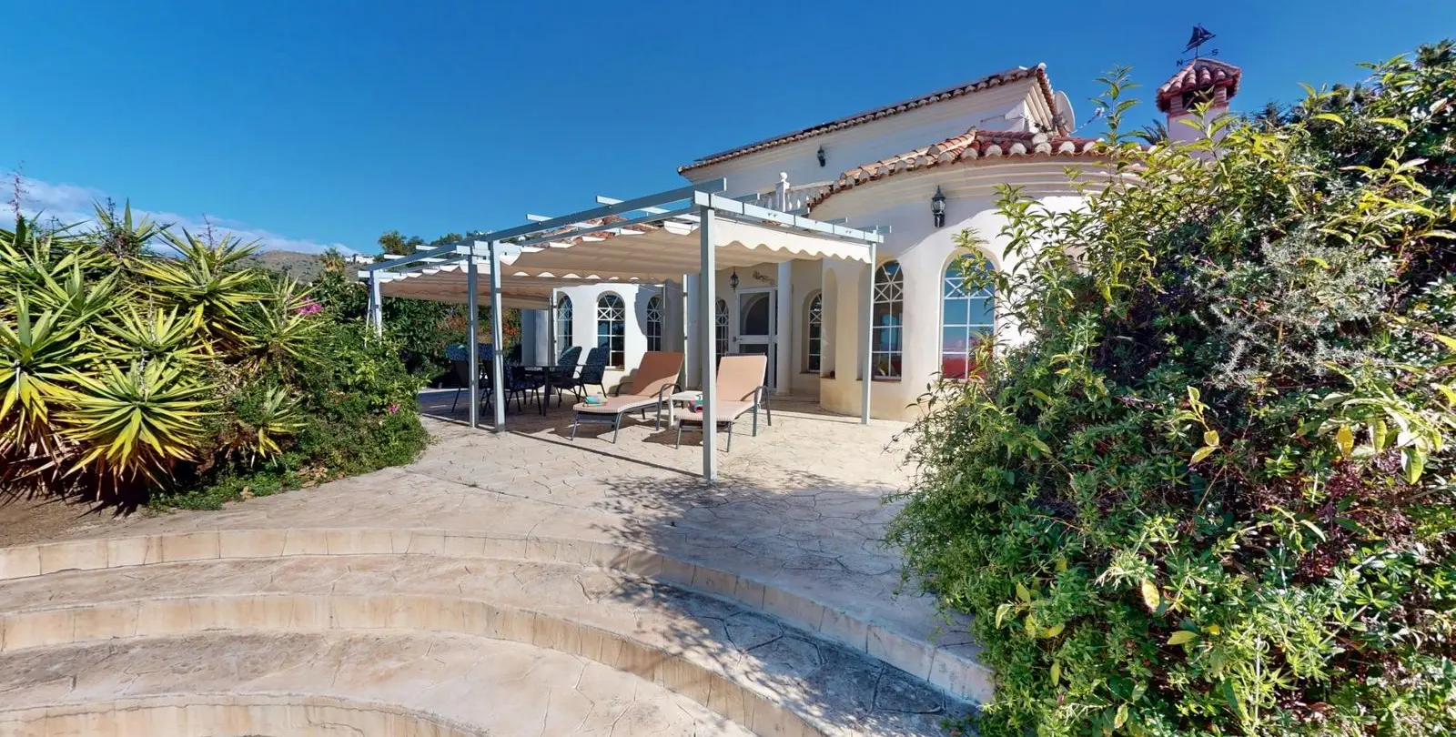Продажа  отдельно стоящей виллы в Algarrobo 8