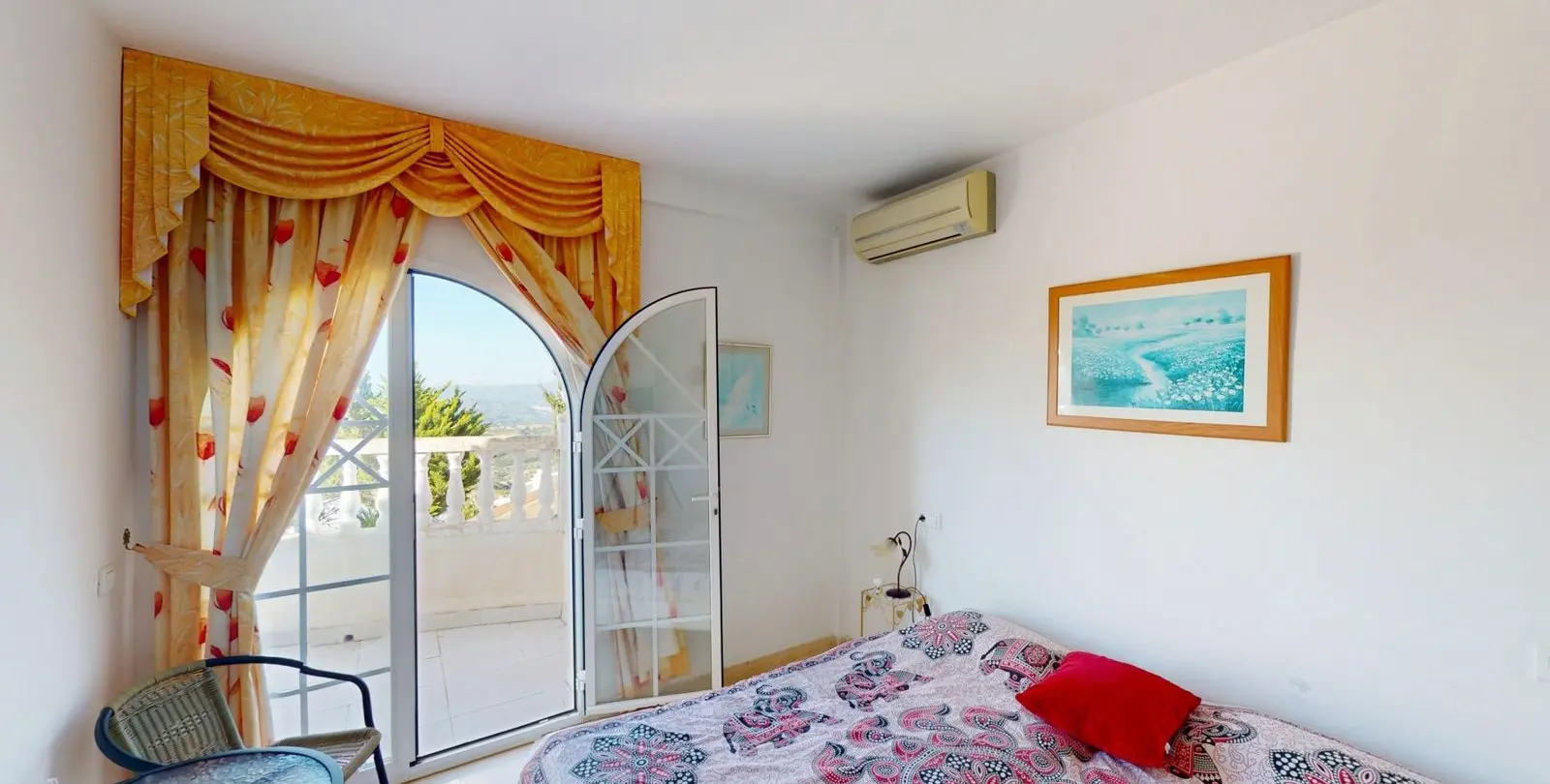 Продажа  отдельно стоящей виллы в Algarrobo 27