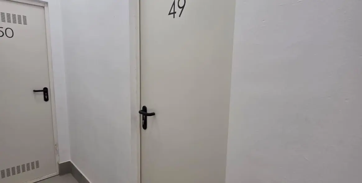 Sale of middle floor apartment in Fuengirola 2