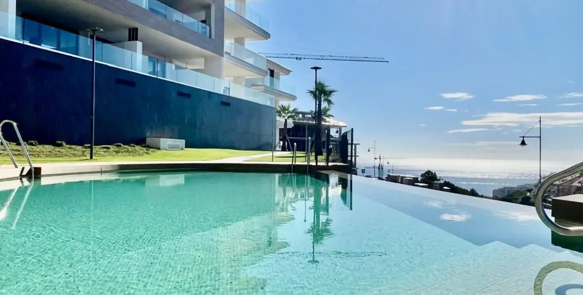 Sale of middle floor apartment in Fuengirola 5