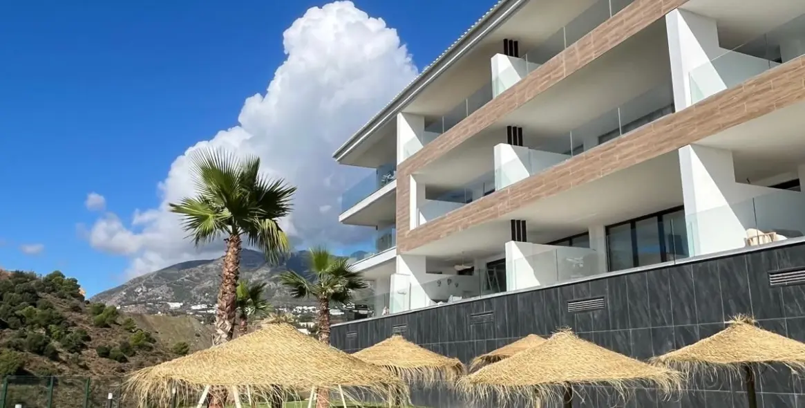 Sale of middle floor apartment in Fuengirola 10