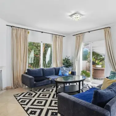 Sale of penthouse duplex in Nueva Andalucía